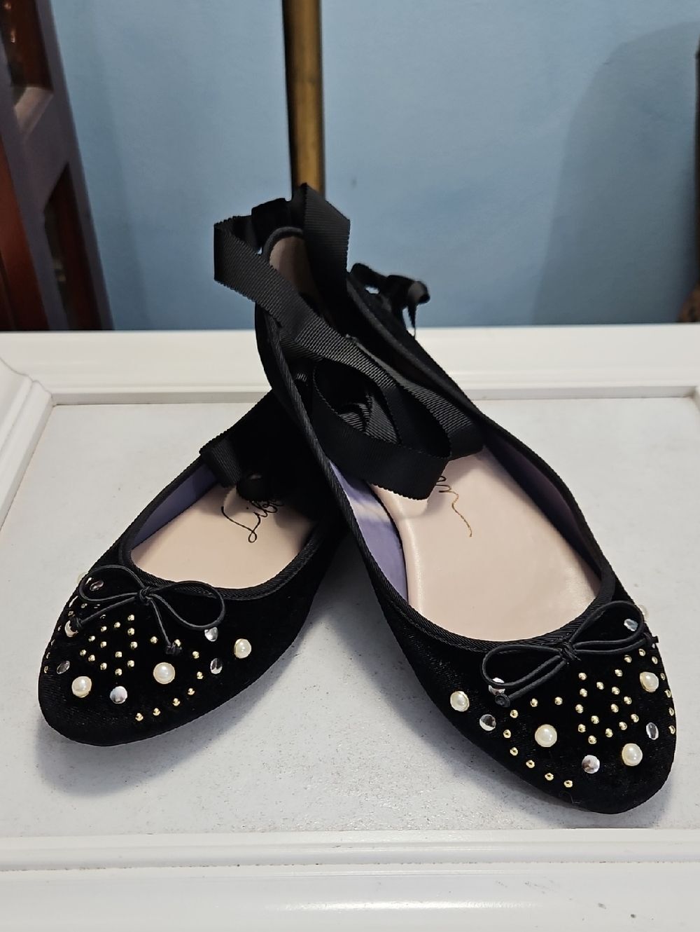 NWOT Libby Edelman Black Pearl-Embellished Ballet Flats with Ankle Ribbons 8.5M